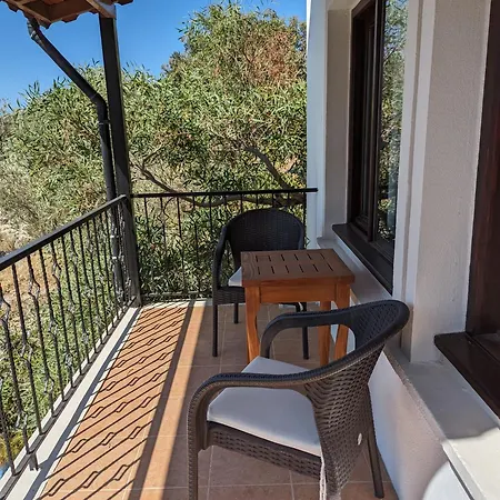 Flora Villa